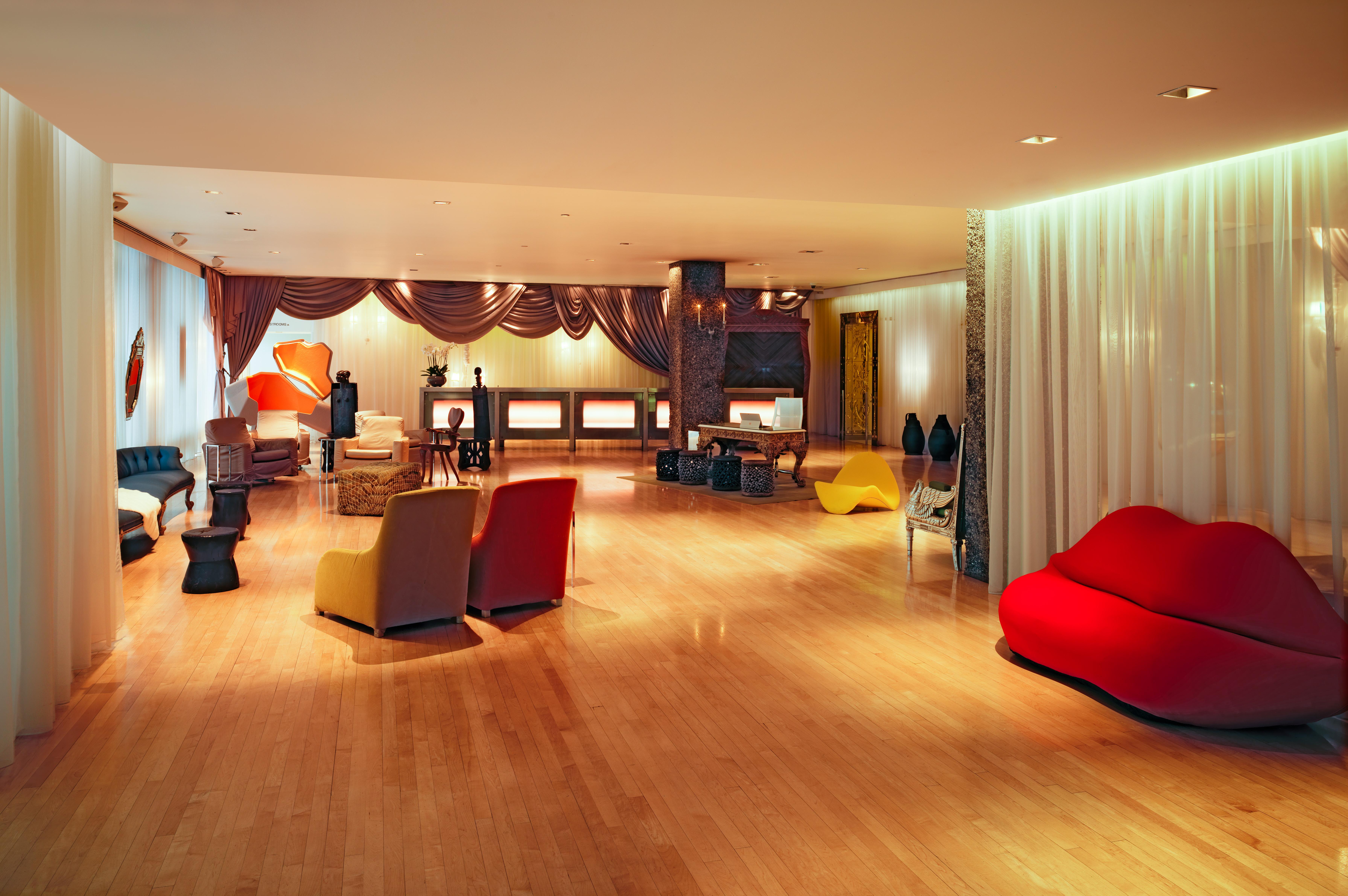 샌더슨 호텔 런던 외부 사진 The interior of the lounge